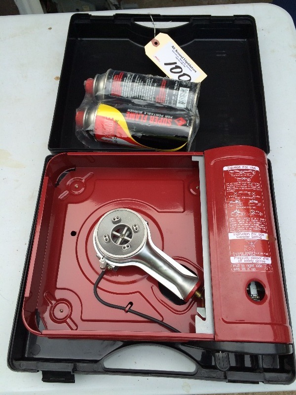 lot 100 image: Quick Range - Portable Gas Stove include 2 extra cans of gas
