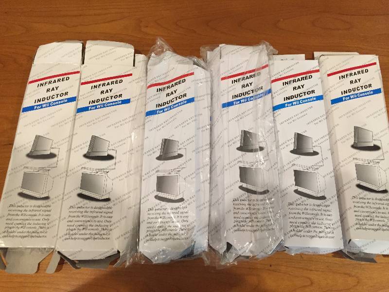 lot 21 image: Lot of 6 Wii Sensors