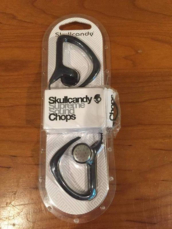 lot 22 image: Skullcandy - Headpones