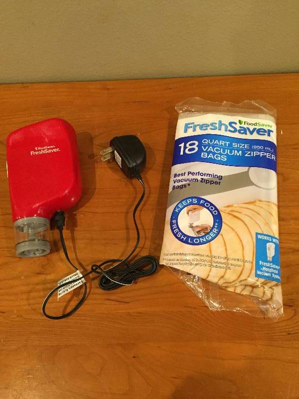 lot 39 image: Fresh Saver w Bags