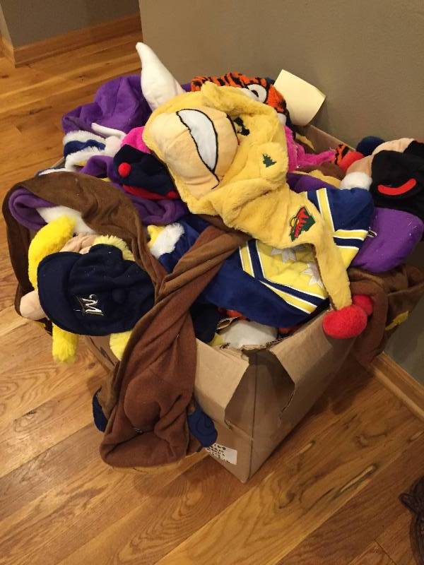 lot 81 image: Lot of Sporting Hats