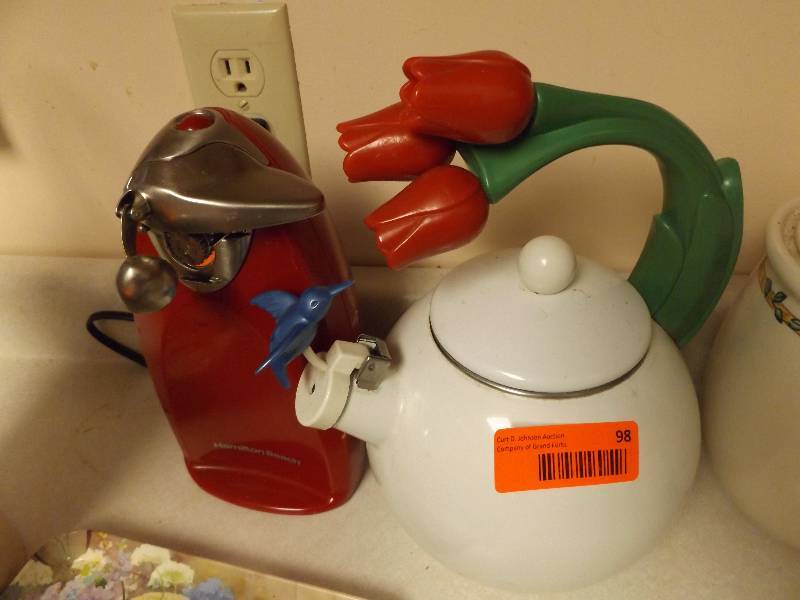 lot 98 image: Misc Kitchen Items