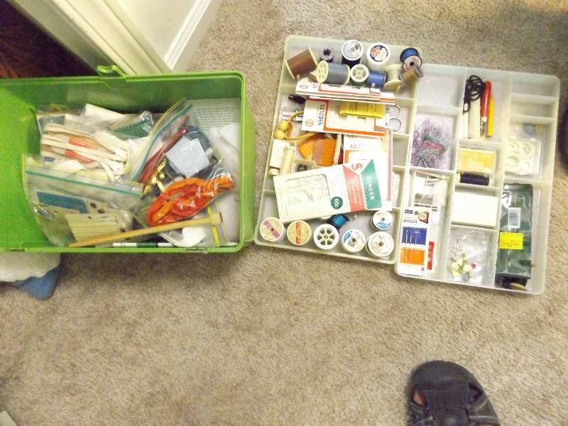 lot 155 image: Sewing Kit