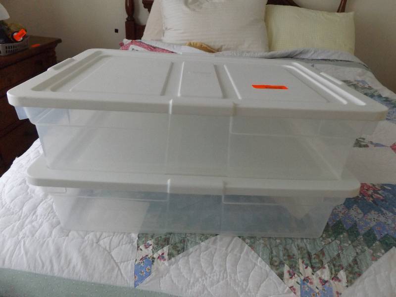 lot 169 image: Storage Totes