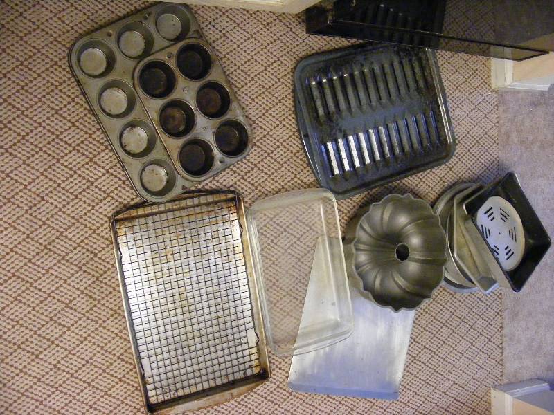 lot 41 image: Baking Pans