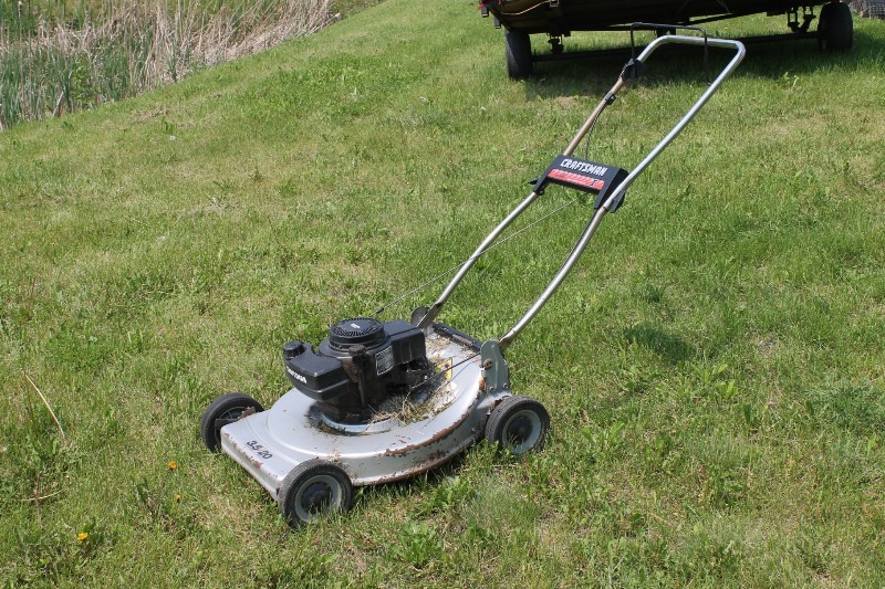 lot 33 image: 20 Mower