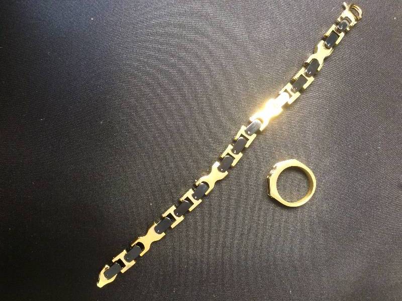 Mens Black & Gold Set