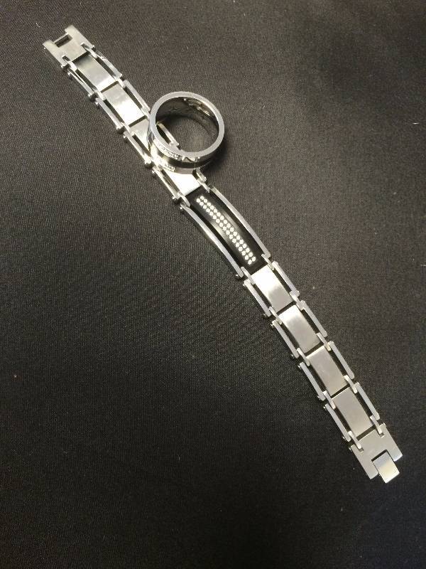 Mens Black & Silver Set