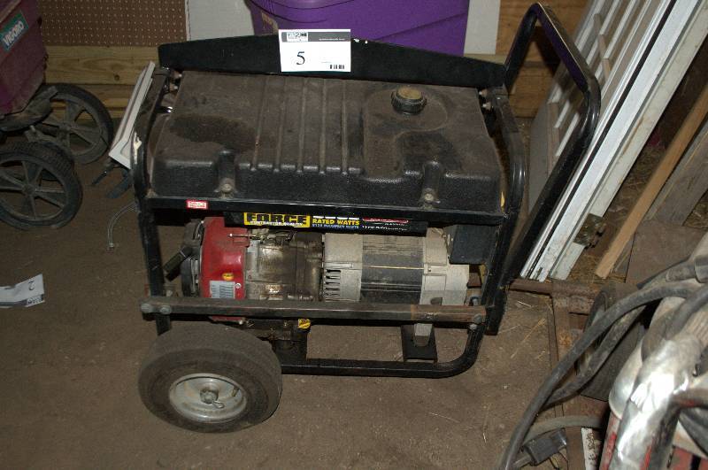 lot 5 image: 6500 MEGAFORCE GENERAC GENERATOR