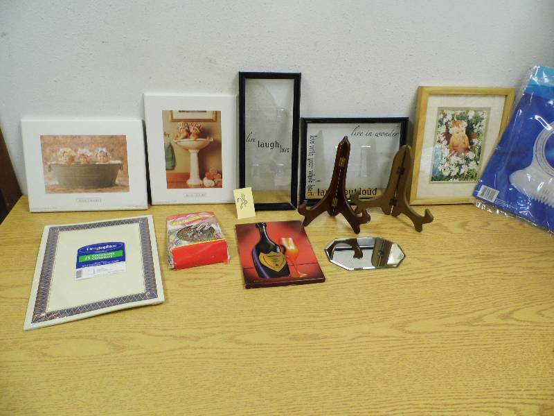 lot 28 image: Pictures