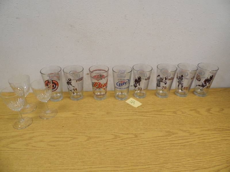 lot 30 image: Vikings Glasses