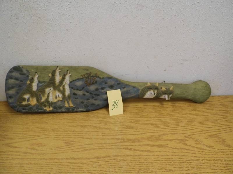 lot 38 image: Wolf Oar