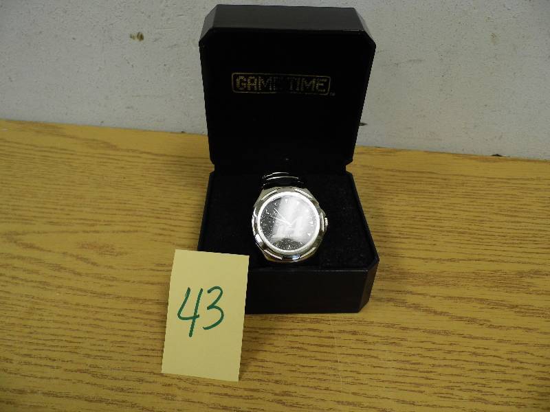 lot 43 image: Tony Stewart Watch