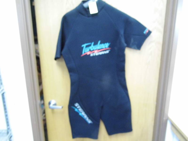 lot 48 image: Stearns Wet Suit