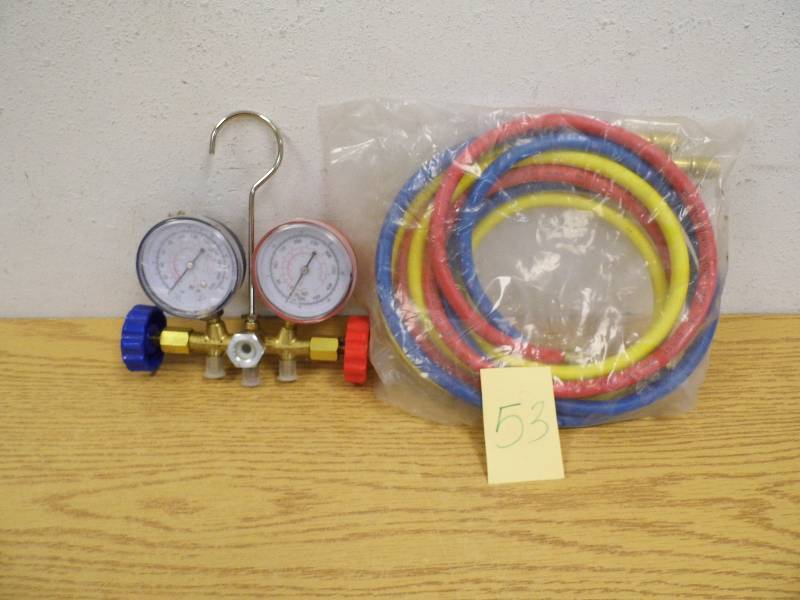 lot 53 image: Guages & Hoses