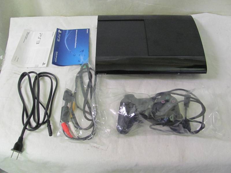 lot 10 image: Sony - PlayStation 3 - 500GB - Black