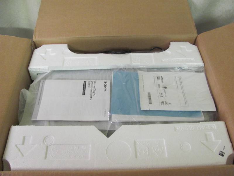 lot 12 image: Sony 3D Blu-ray Home Theater System with Wi-Fi