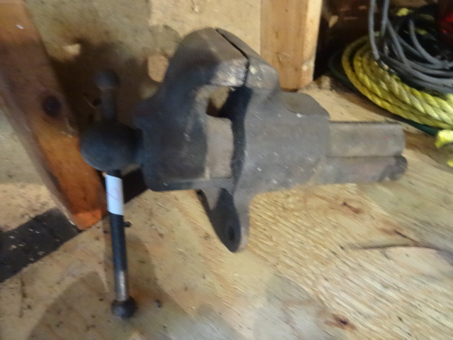 Bench Vise