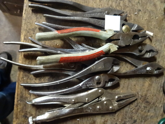 Pliers