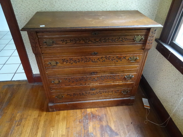 Dresser