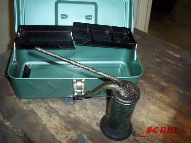 Oil can and small tool box
