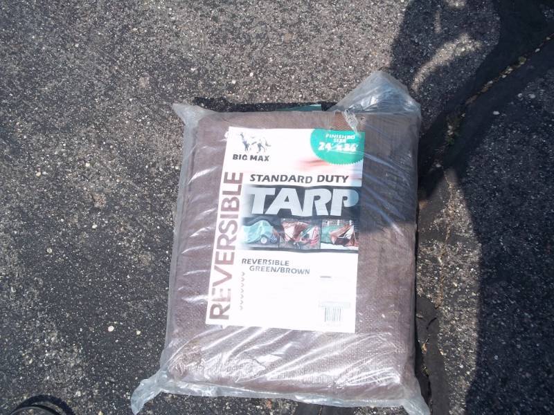 lot 32 image: New 24 x 36 Heavy duty tarp