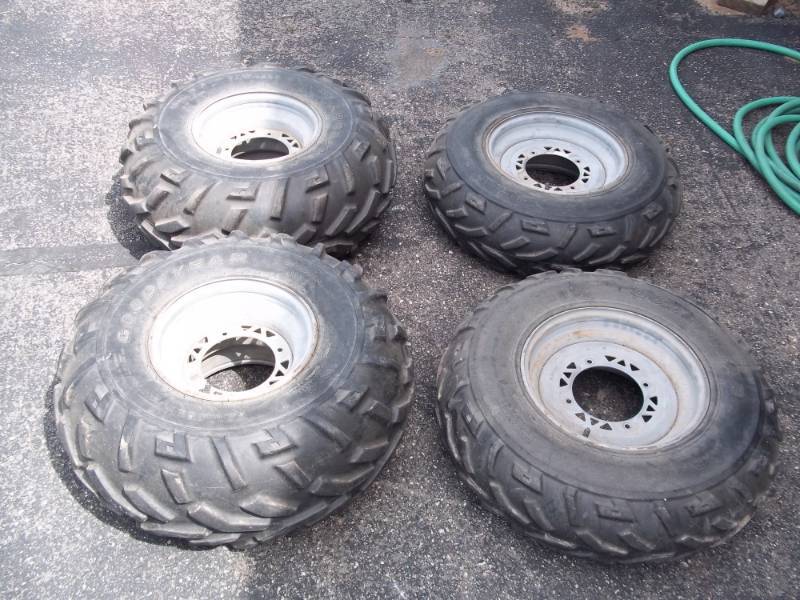lot 48 image: Set of Polaris 4 wheeler wheels