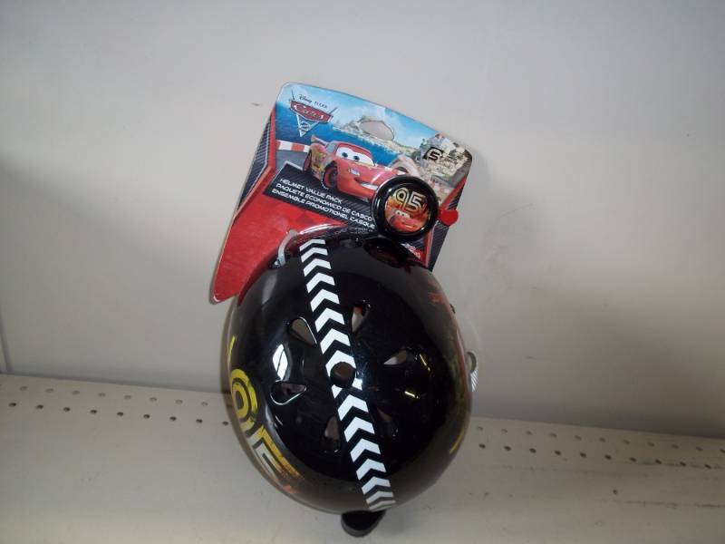 lot 64 image: New bike Hemet with bell