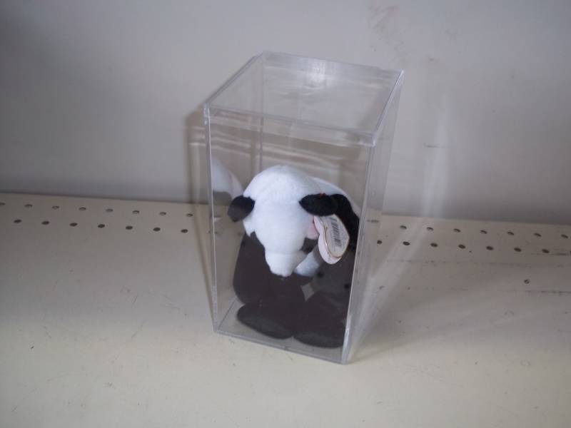 lot 67 image: Beanie Doll
