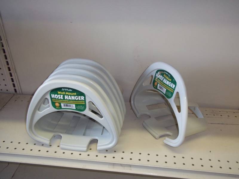 lot 86 image: 6 new hose holders