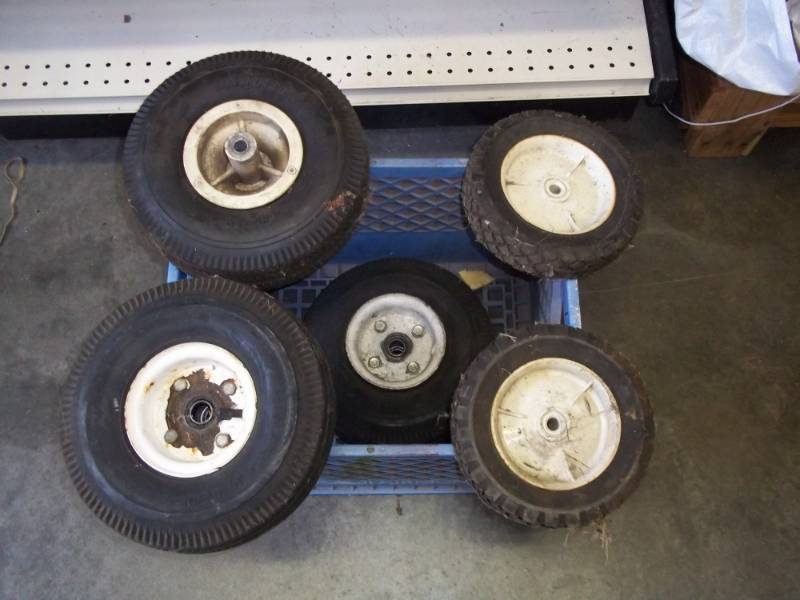 lot 91 image: 5 lawn mower wheels