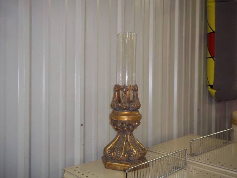 lot 93 image: Decor Candle holder