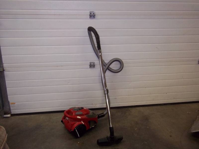 lot 117 image: Dirt devil Vacuum, tested and works