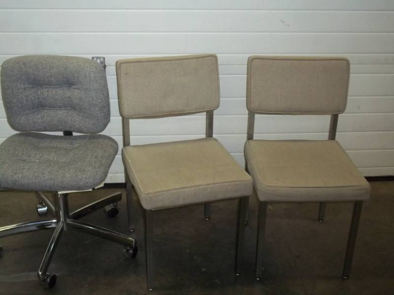 lot 138 image: 3 Chairs