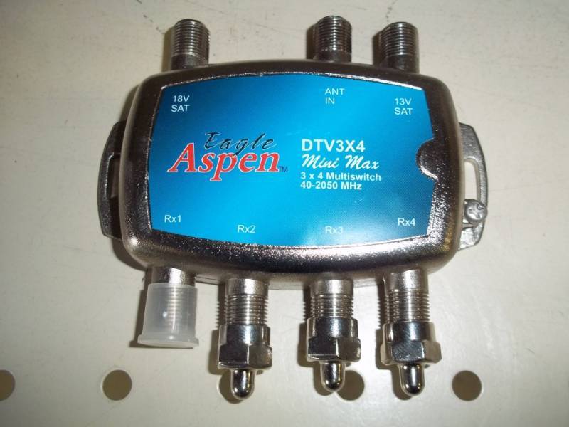 lot 135 image: New Mini Max 3 x 4 Multi switch Coaxial
