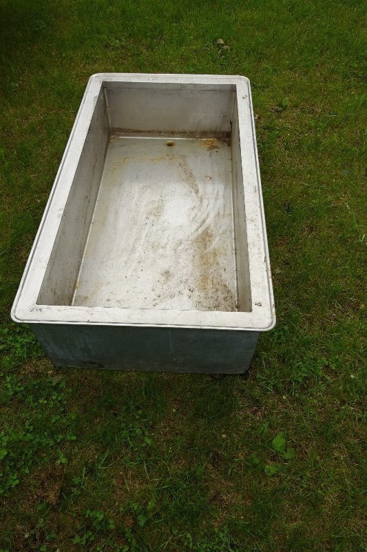 lot 8 image: Stainless Steel Ice well tub