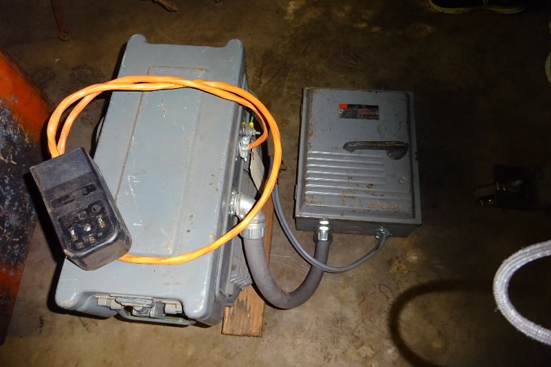 lot 13 image: 3 phase converter