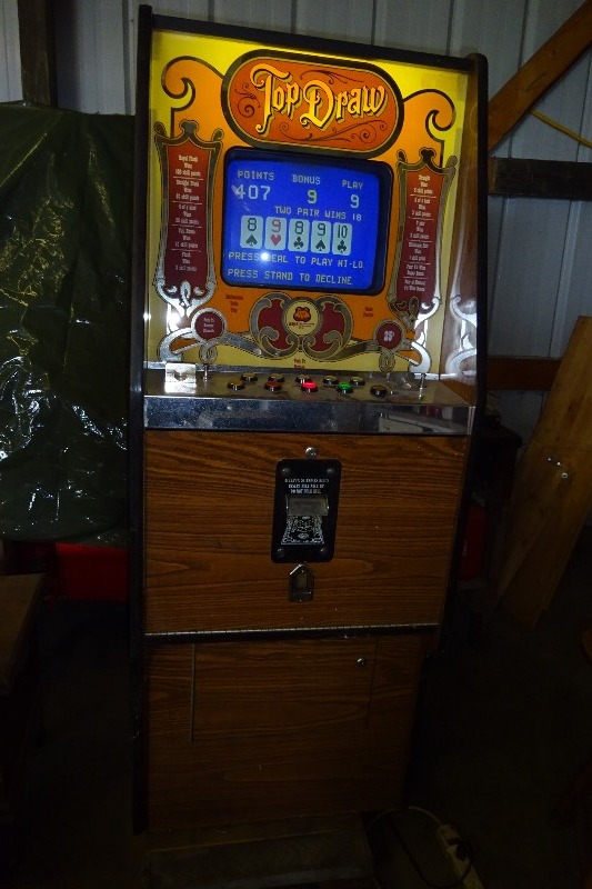 lot 28 image: Top draw Video poker with manual