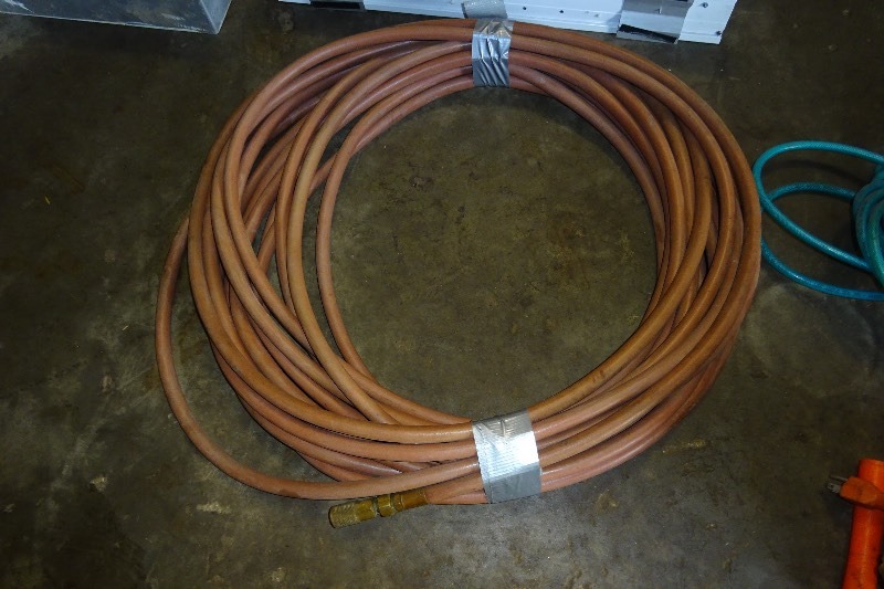 lot 42 image: Air hose