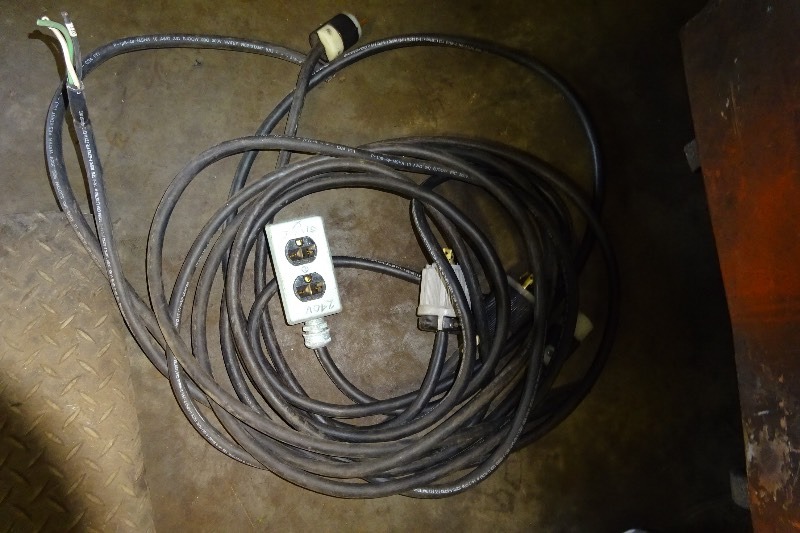 lot 55 image: 3 extension cords