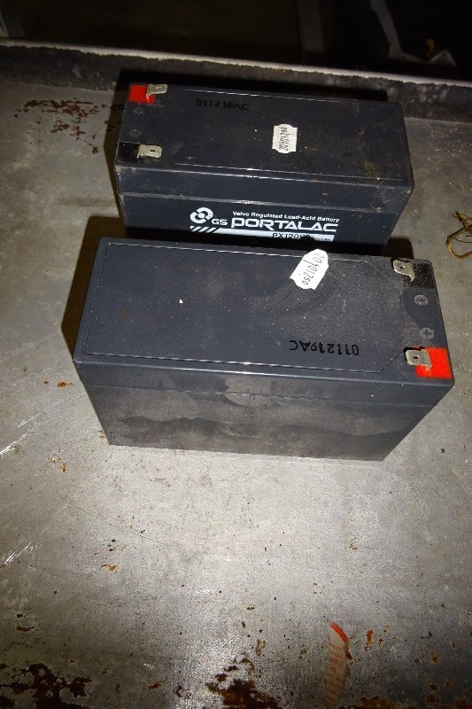 lot 93 image: 2 12 volt rechargeable batteries