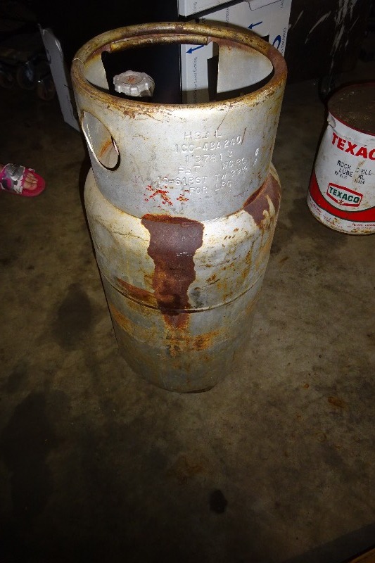 lot 105 image: Propane tank