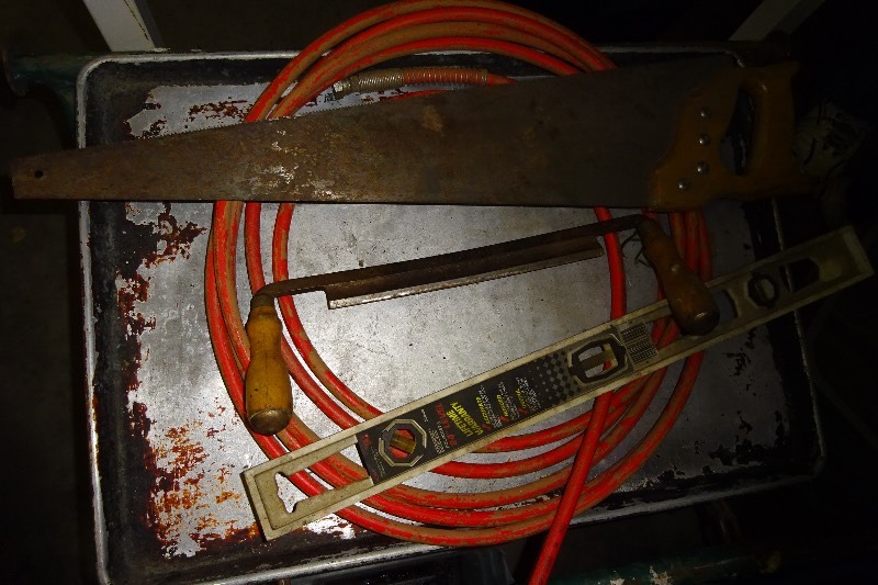 lot 106 image: Hand saw, levels, air hose, draw knife