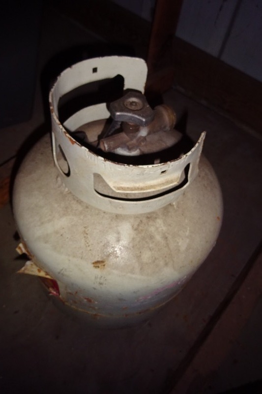lot 112 image: Propane tank