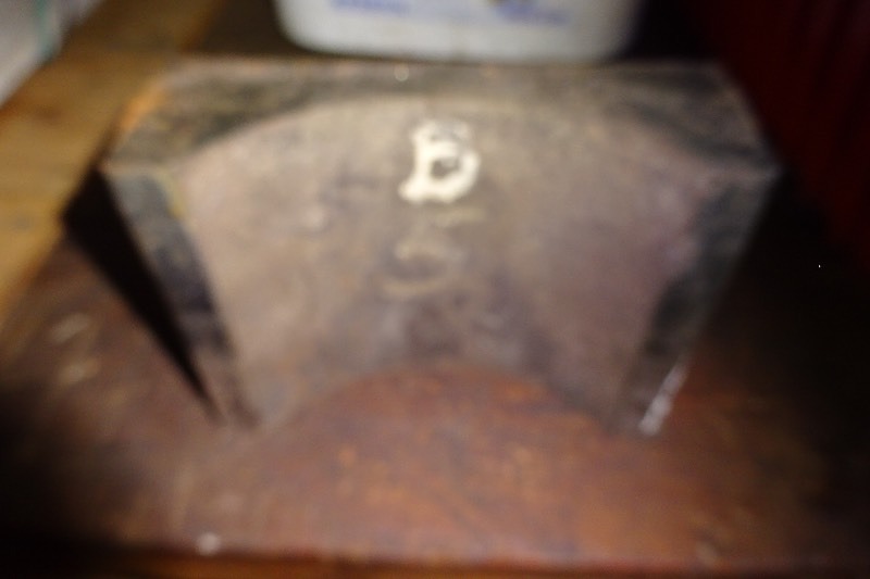 lot 113 image: Large magnet