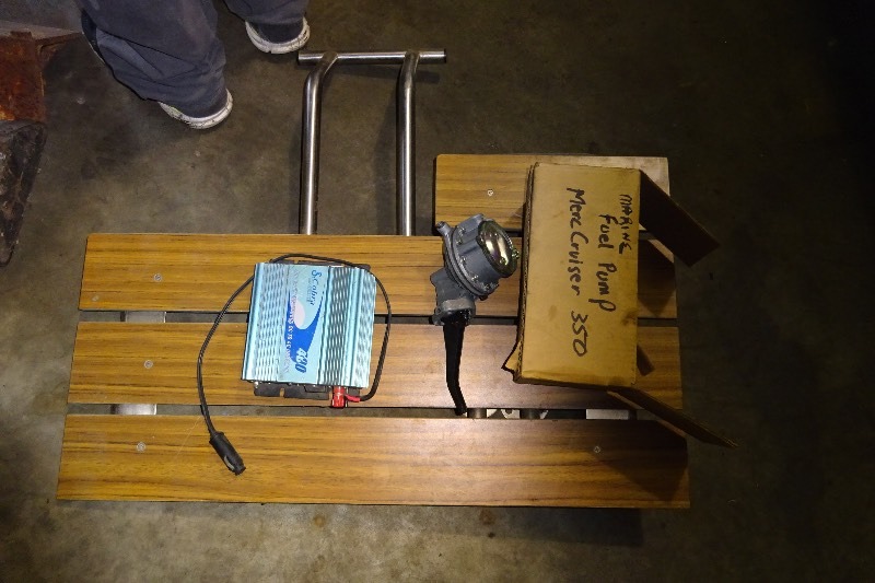 lot 124 image: 400 power marine inverter