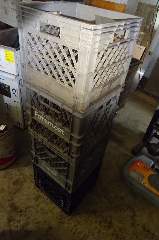 lot 149 image: 4 milk crates
