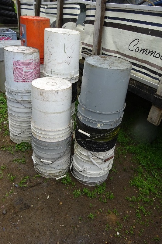 lot 221 image: 15- 5 gallon buckets