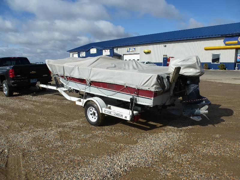 1988 Lund Pro V 1700 Boat