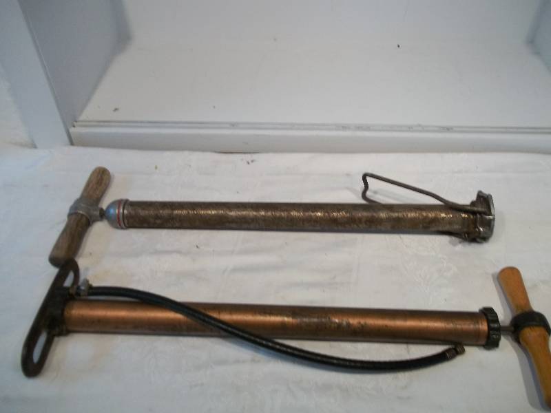 Bicycle Tire Pumps